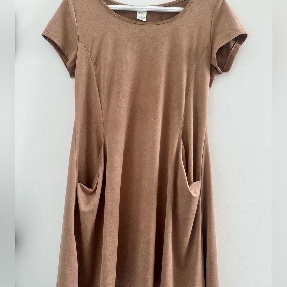 Chic Tan Short Sleeve Dress